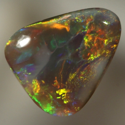 SOLID SEMI BLACK OPAL Rolling flashes of bright fire